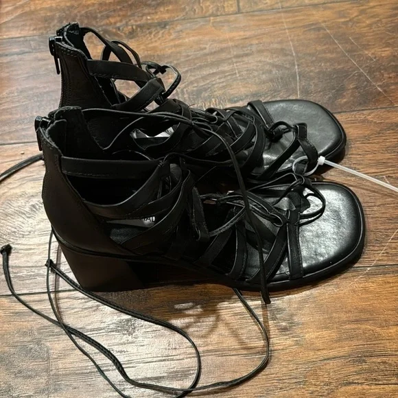 NEW! Steve Madden Black Leather Cherri Strappy Sandal - Size 7 - Picture 10 of 16
